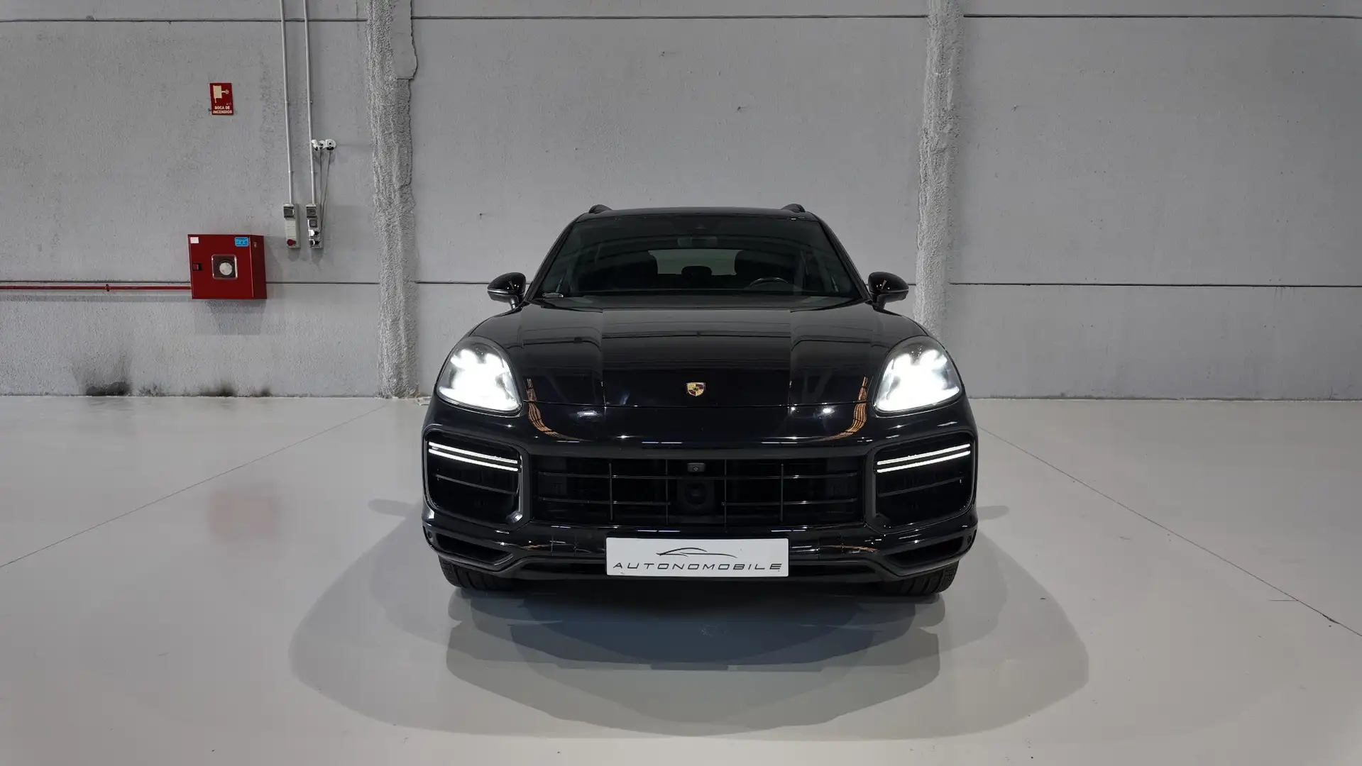 Porsche Cayenne Turbo Aut. Noir - 2