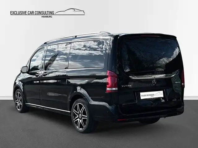 Mercedes-Benz V-Class view 4