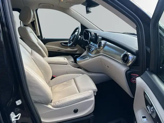 Mercedes-Benz V-Class view 10