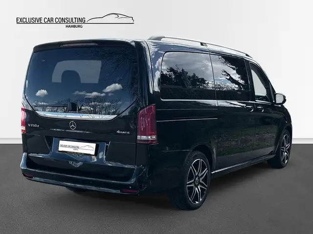 Mercedes-Benz V-Class view 6