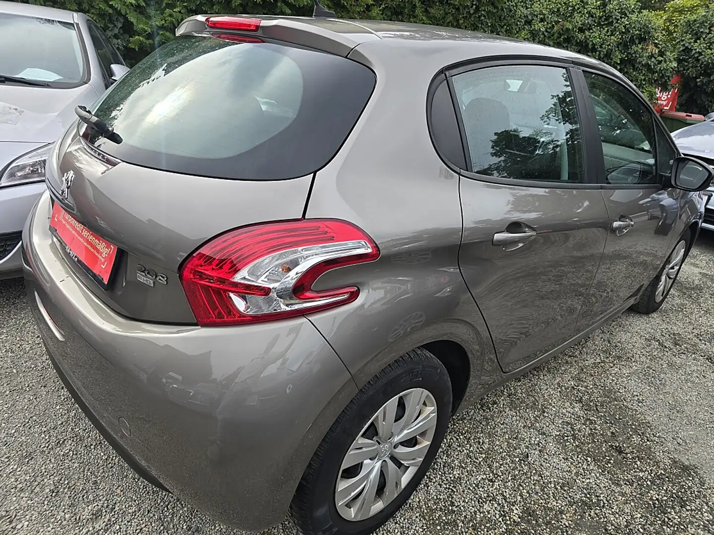 Peugeot 208 Active 1,6 e-HDI 92 FAP Grau - 2