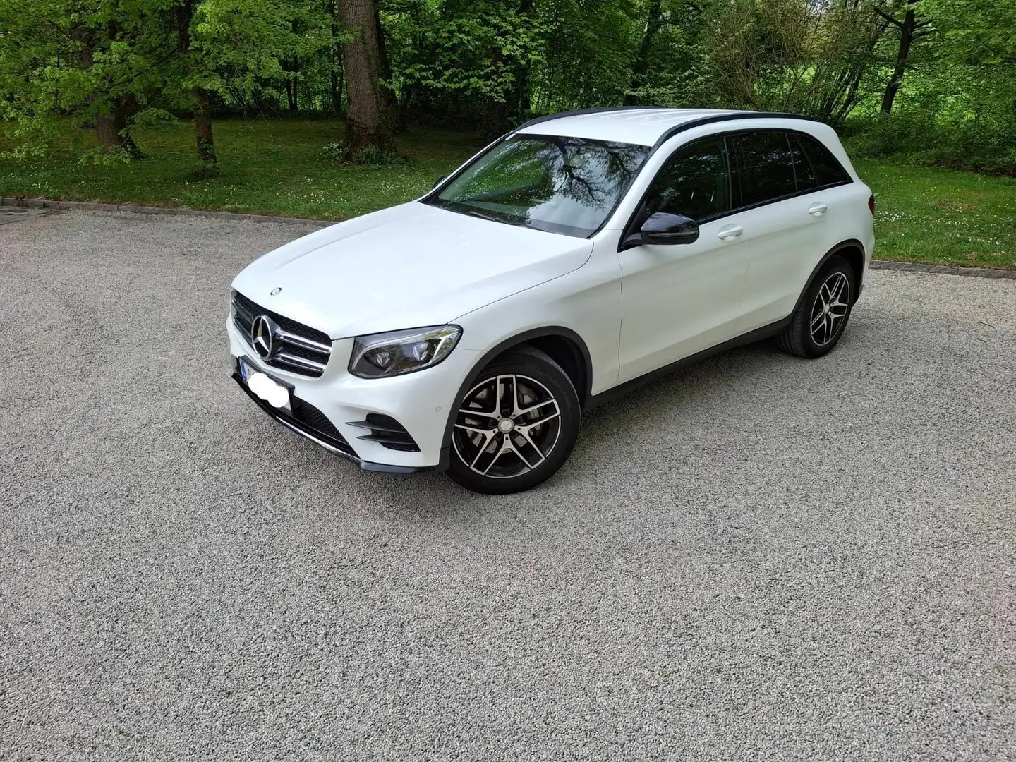 Mercedes-Benz GLC 250 GLC 250d AMG-Paket Allrad Weiß - 1