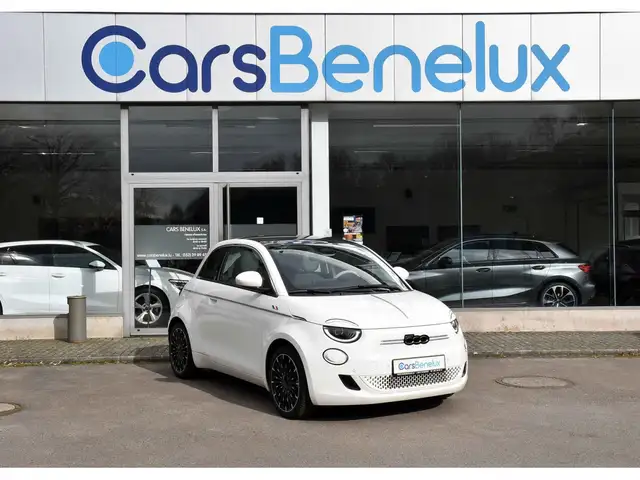 Fiat 500e 3+1 42 kWh La Prima ACC CO DRIVER PANO CAM 1° MAIN