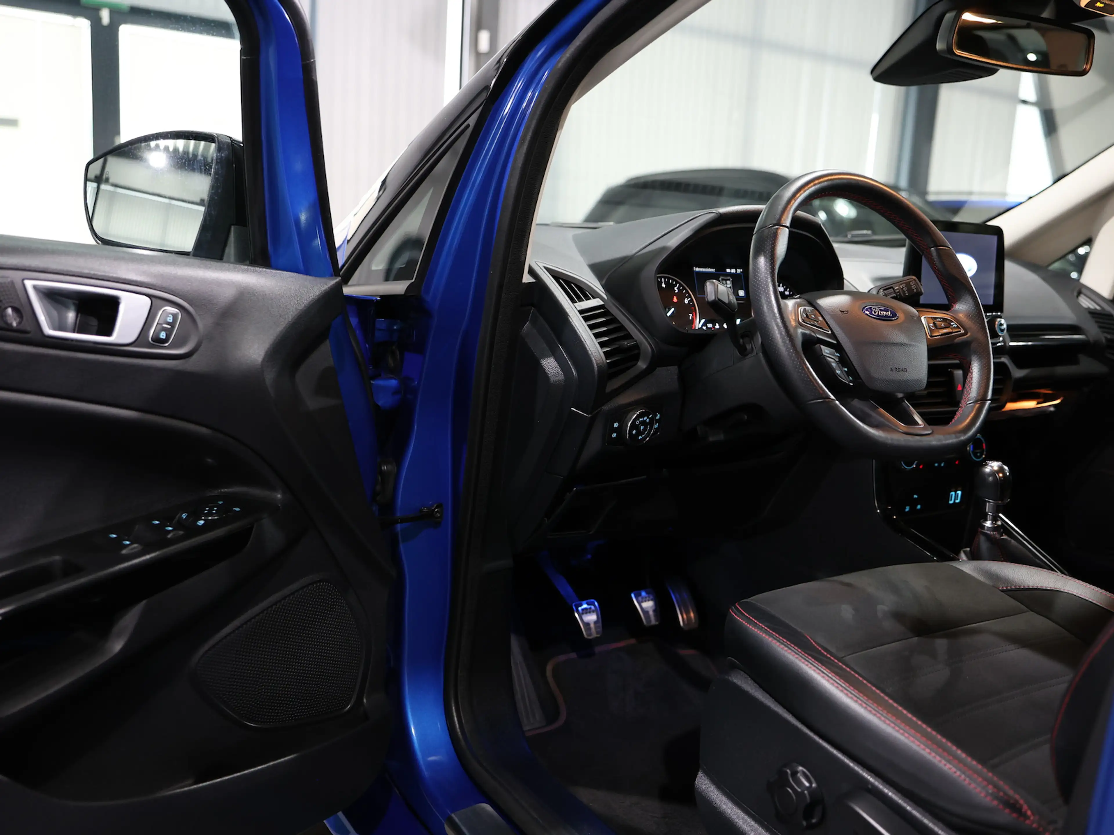 Ford EcoSport 1.0 EB ST-LINE SPORT LEDER, NAVI+KAMERA — photo 12