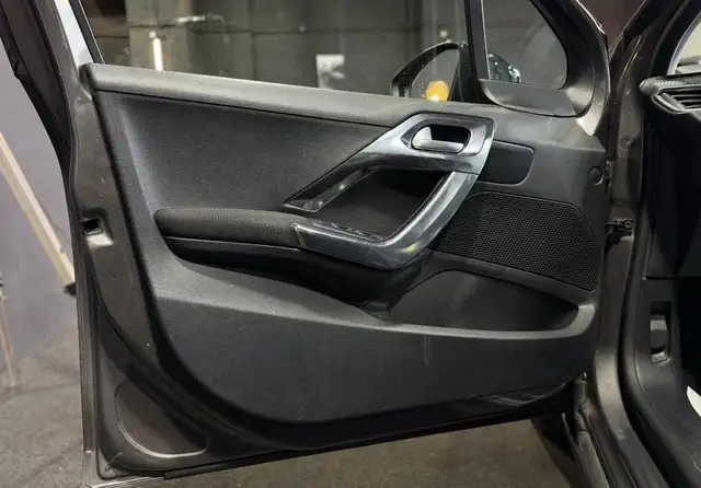 Peugeot 2008 view 10
