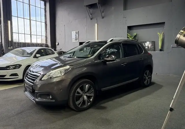 Peugeot 2008 view 4