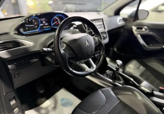 Peugeot 2008 view 8