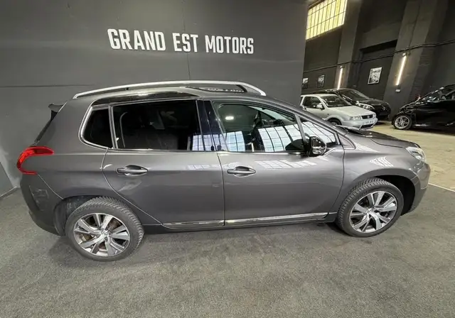 Peugeot 2008 view 7