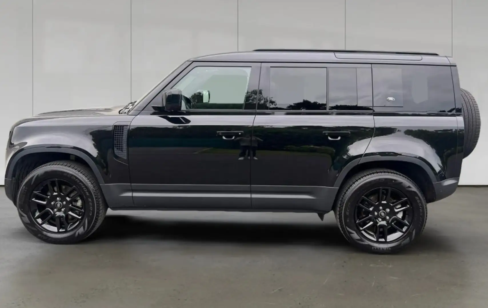 Land Rover Defender 110 D250 Negro - 2