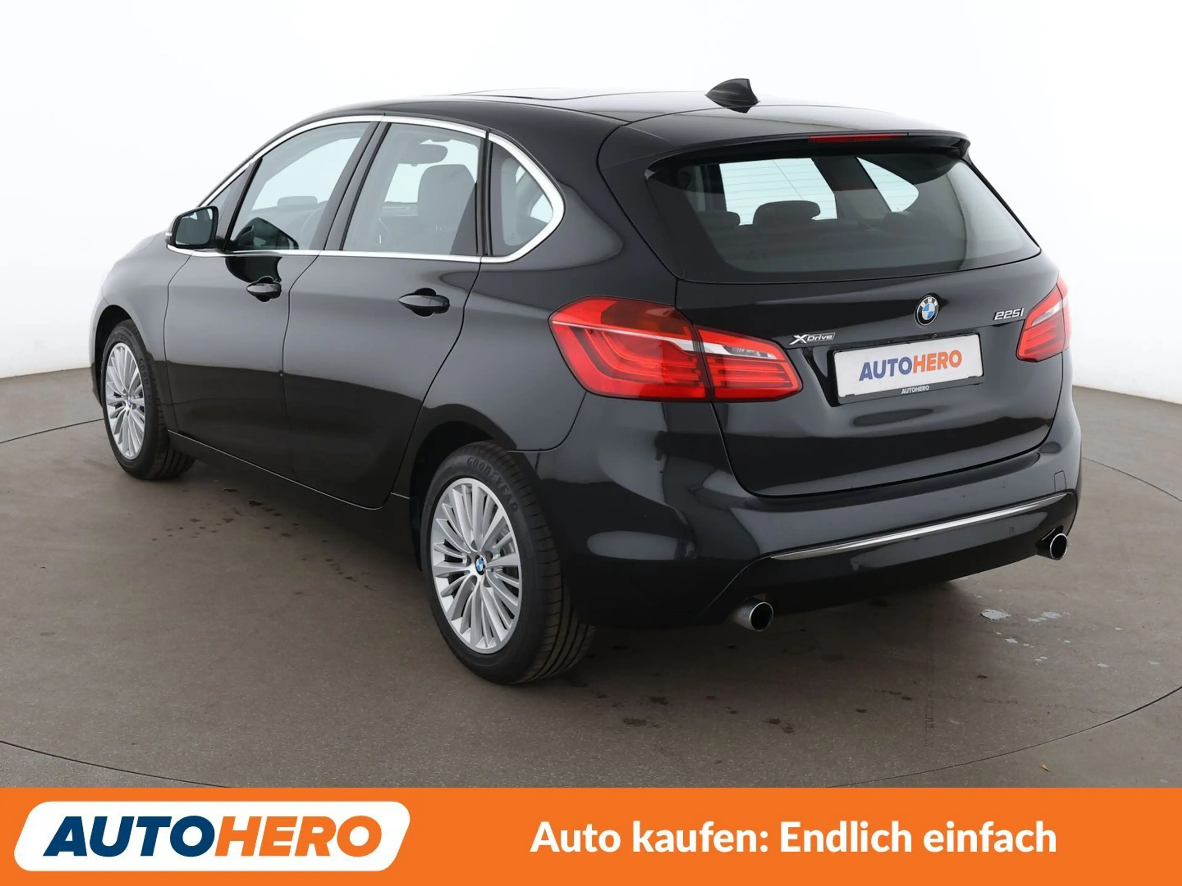 BMW 225 225i Active Tourer xDrive Luxury Line — photo 4