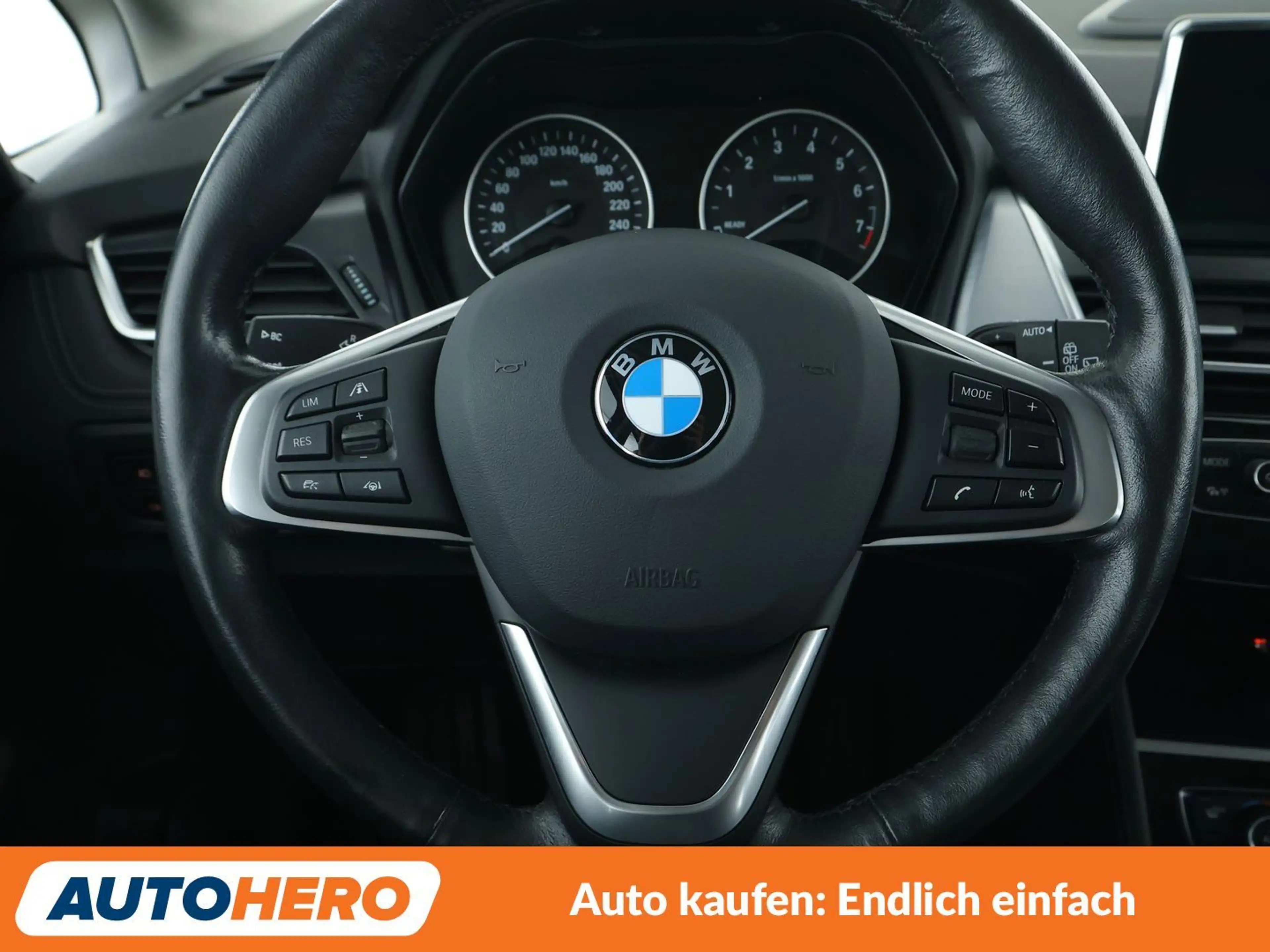 BMW 225 225i Active Tourer xDrive Luxury Line — photo 19
