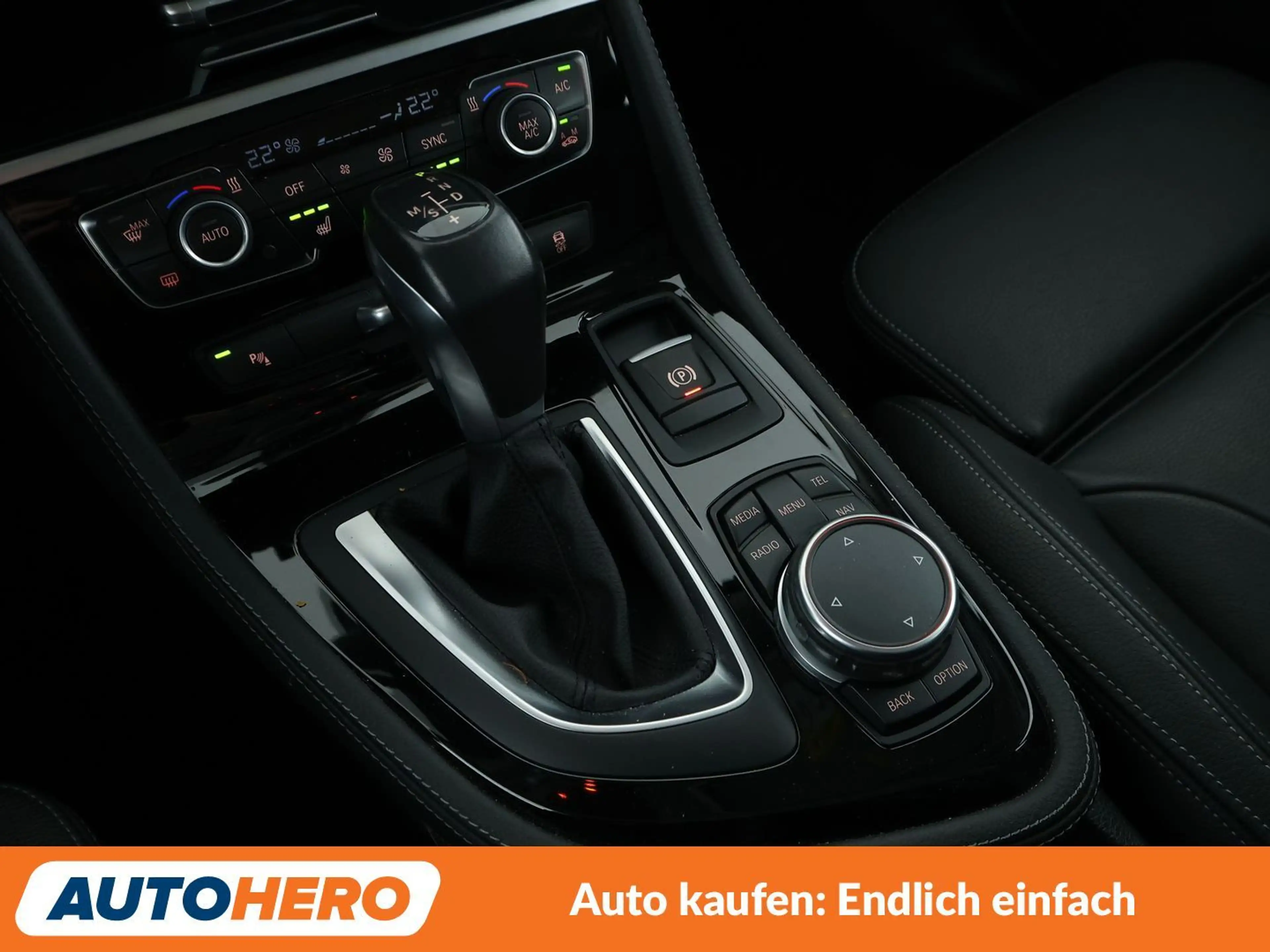 BMW 225 225i Active Tourer xDrive Luxury Line — photo 27