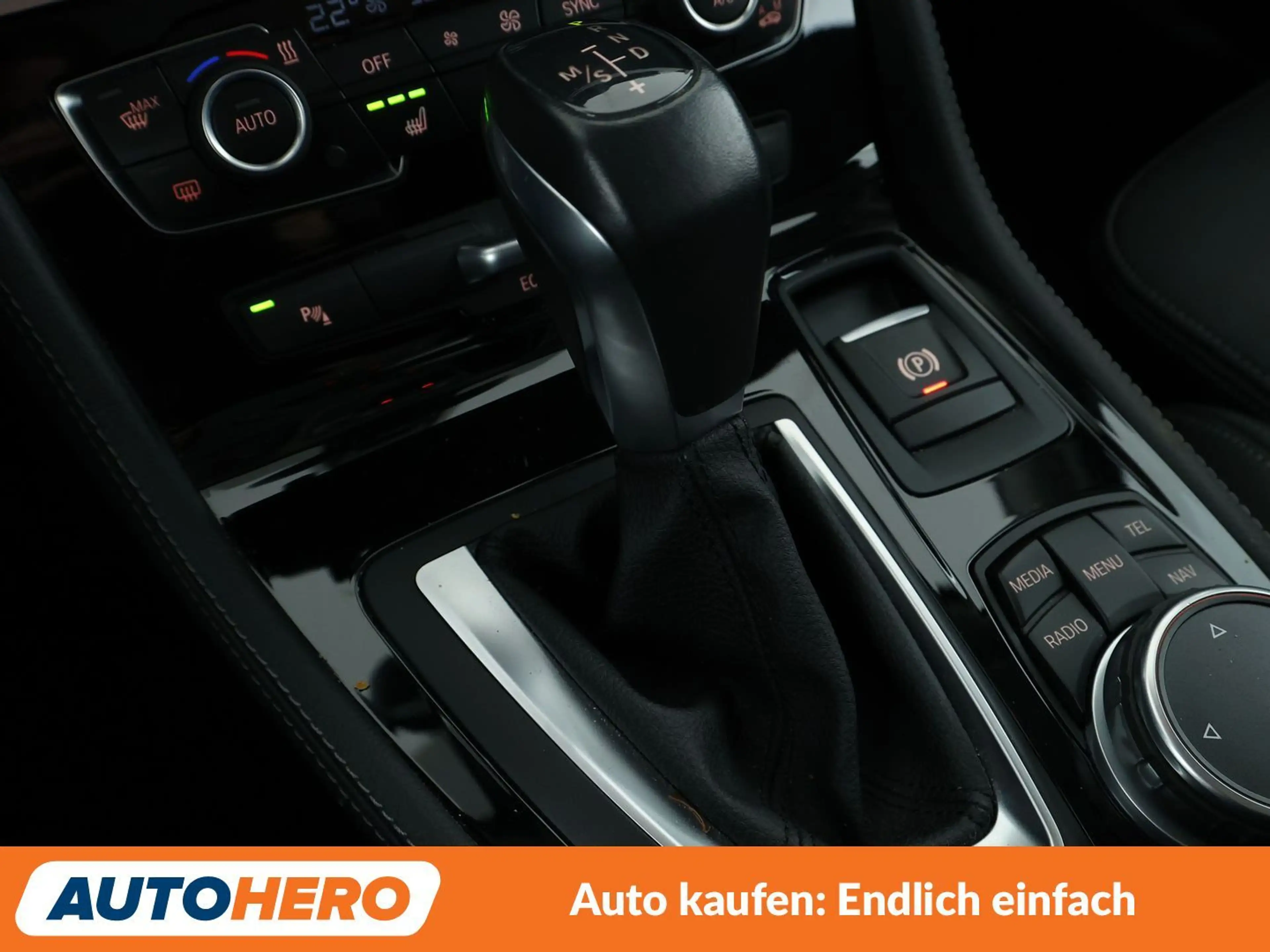 BMW 225 225i Active Tourer xDrive Luxury Line — photo 25
