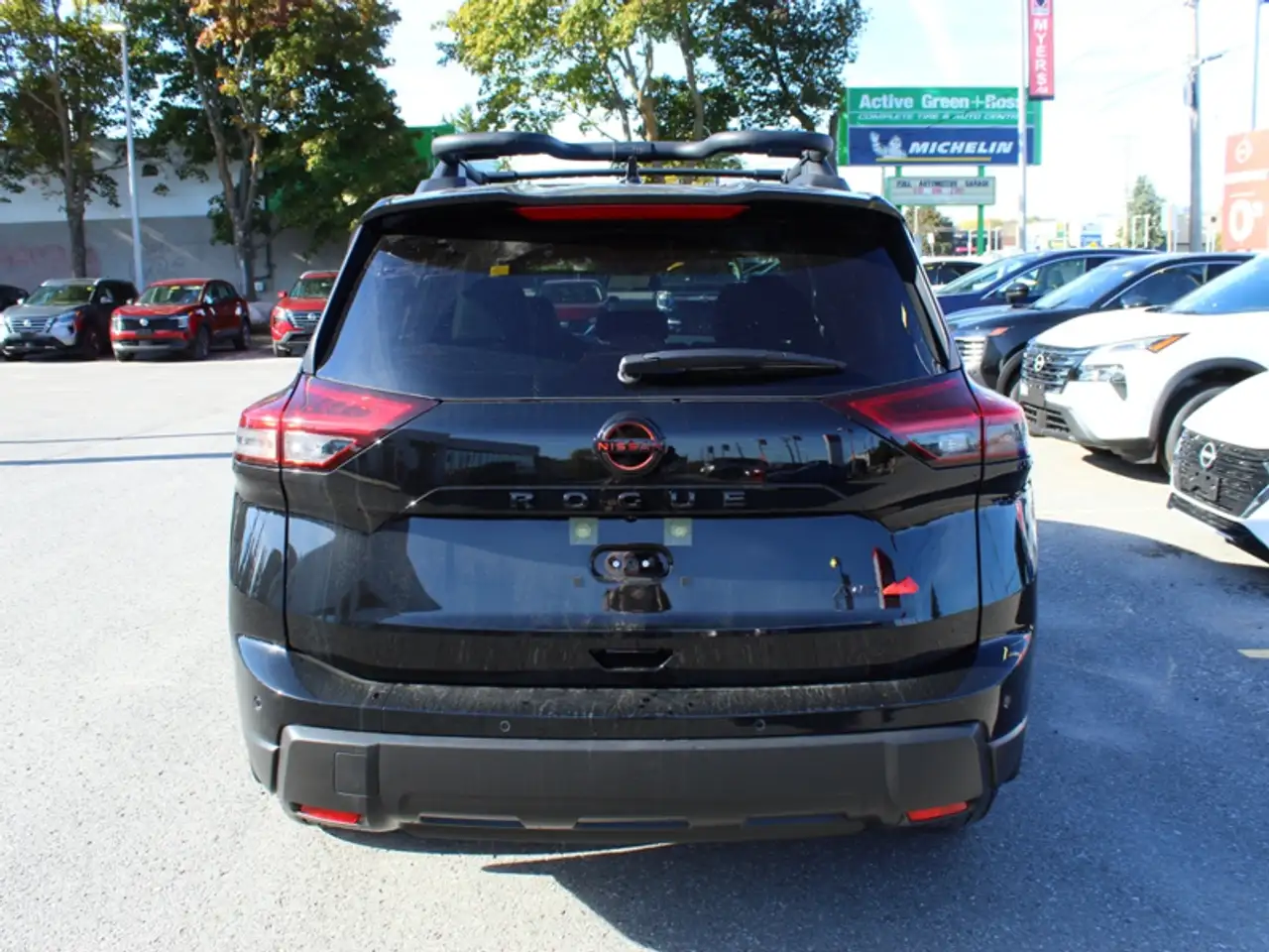 Nissan Rogue снимка Nissan Rogue