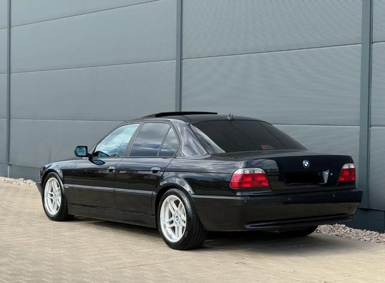BMW 728 i Aut., foto 2