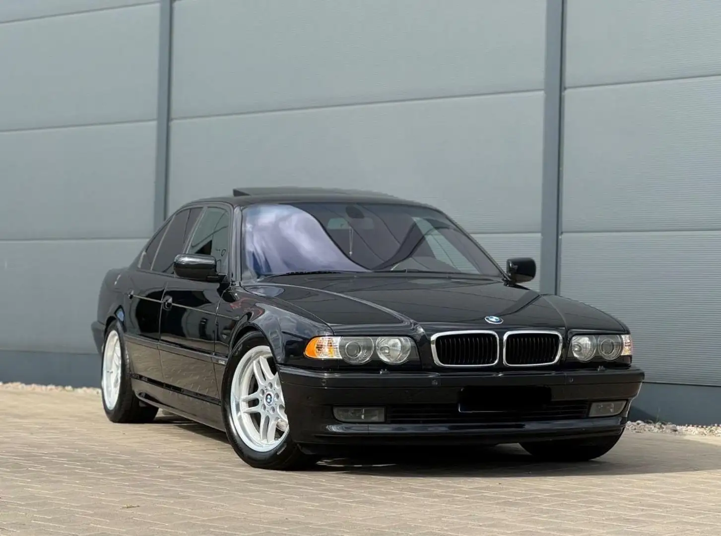 BMW 728 i Aut. Negro - 1