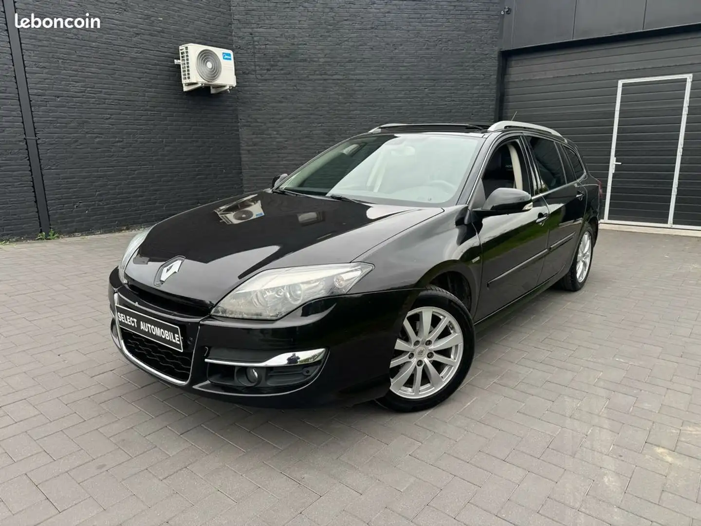 Renault Laguna 3 estate. Annee 2011. 1.5dci 110ch finition bose Černá - 1