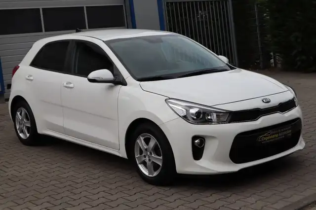 Kia Rio 1.2 Dream Team/NAVI/SHZ/CAM/PDC/SCHECKH.