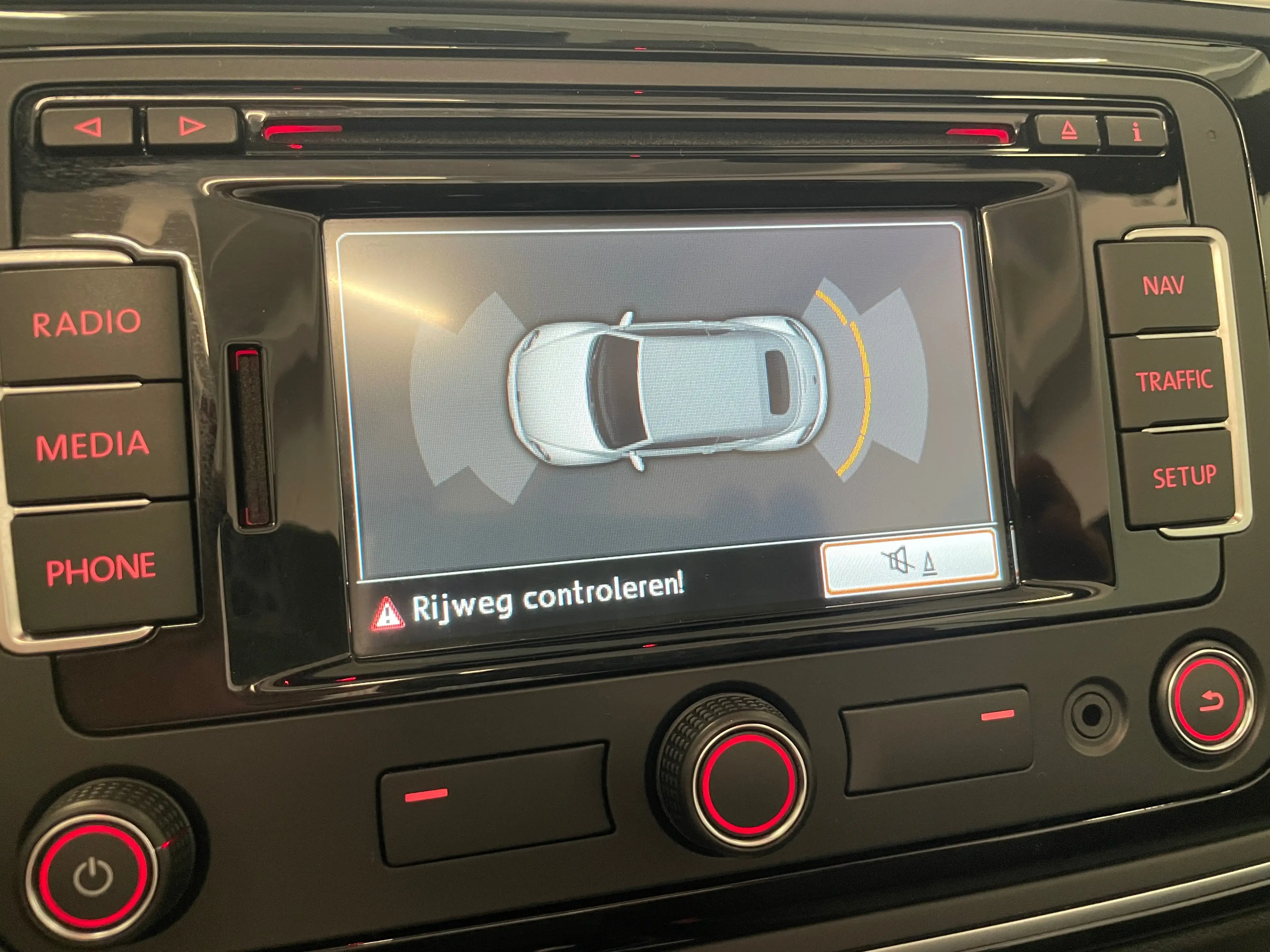 Volkswagen Beetle Beetle Cabriolet 1.2 TSI Design DSG — photo 11