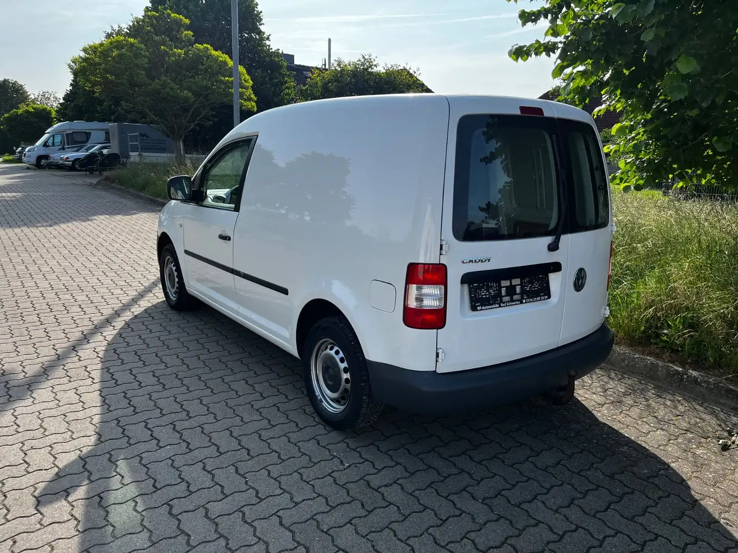 Volkswagen Caddy 2,0  1.Hand 116TKM Tüv Au 6/2027 Weiß - 2