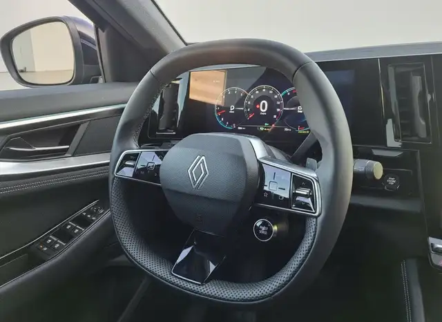 Renault Austral view 11