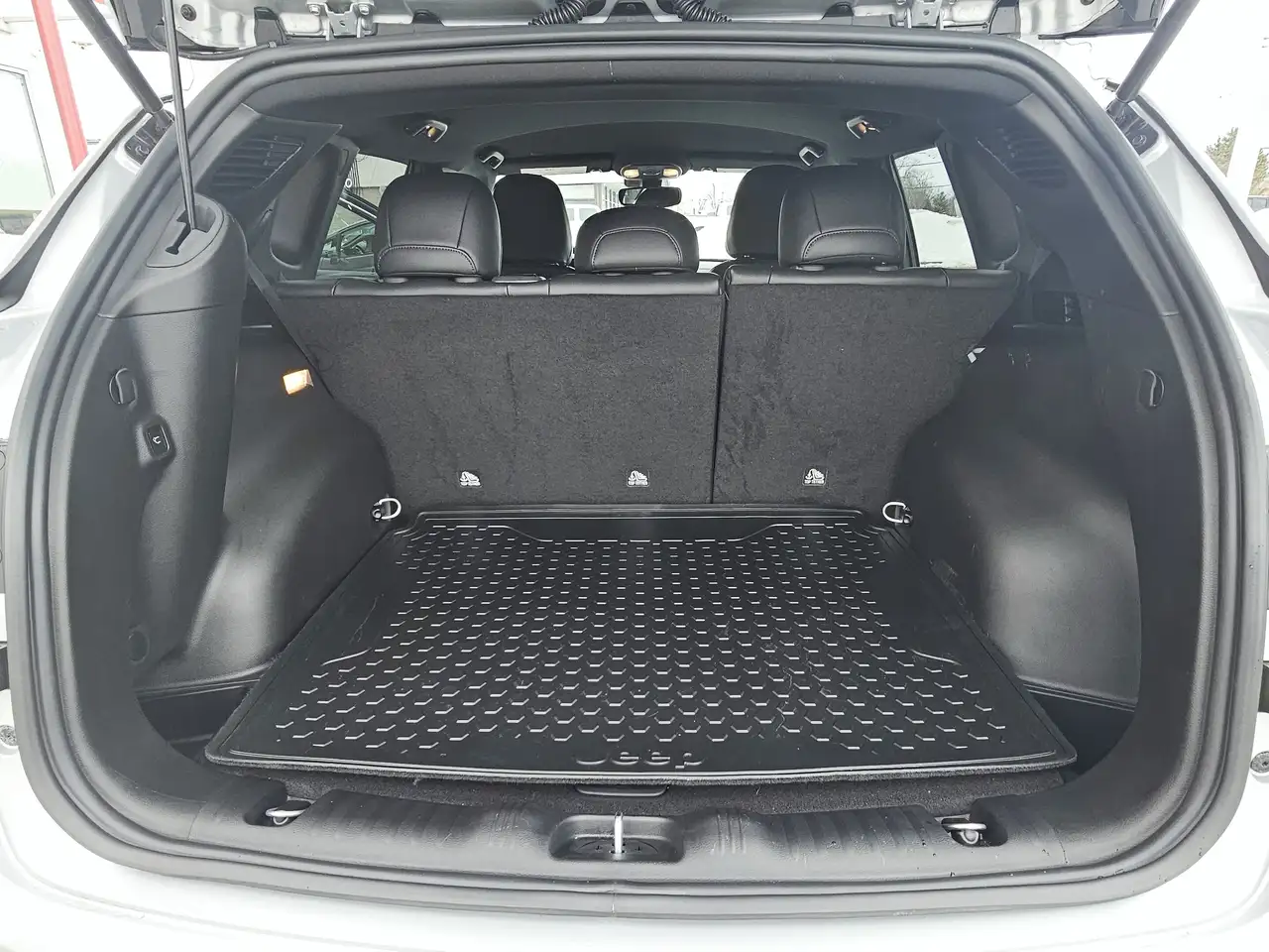 Jeep Compass снимка Jeep Compass