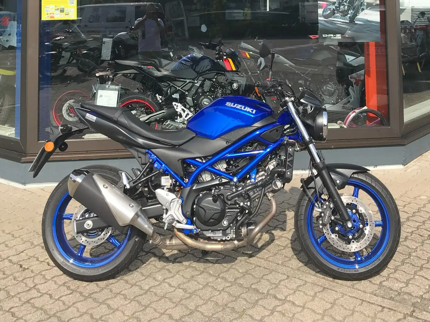 Suzuki SV 650 2025er mit nur 316Km Kék - 2