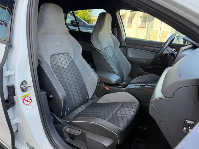 Volkswagen Golf view 12