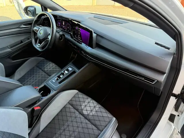 Volkswagen Golf view 11