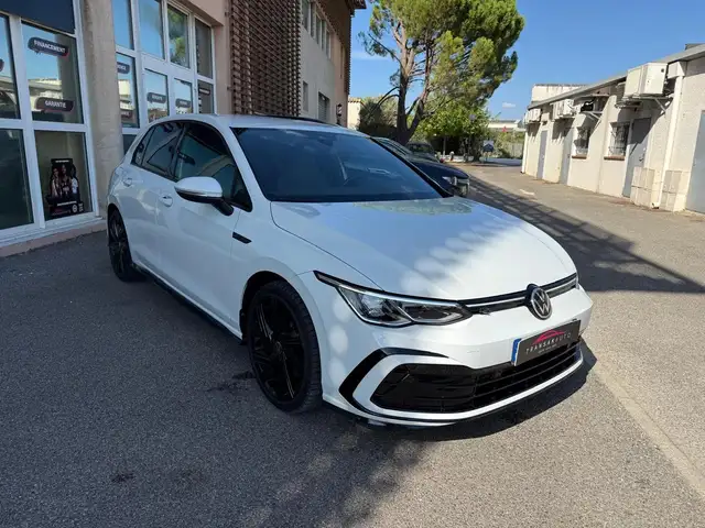 Volkswagen Golf view 3