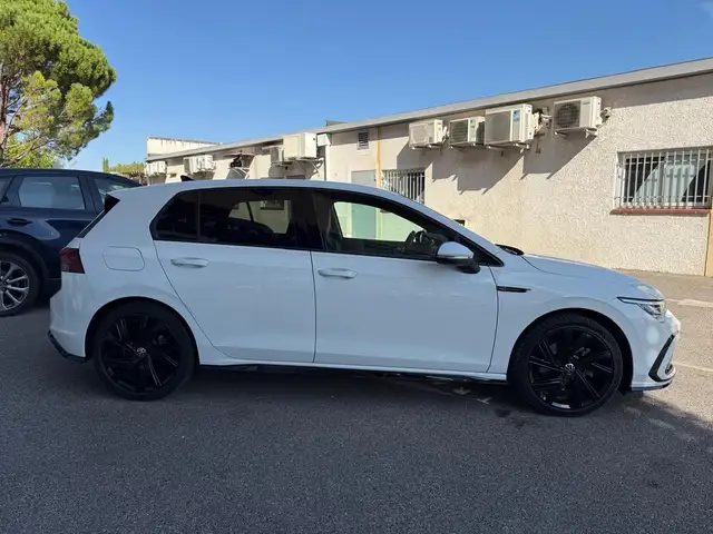 Volkswagen Golf view 4