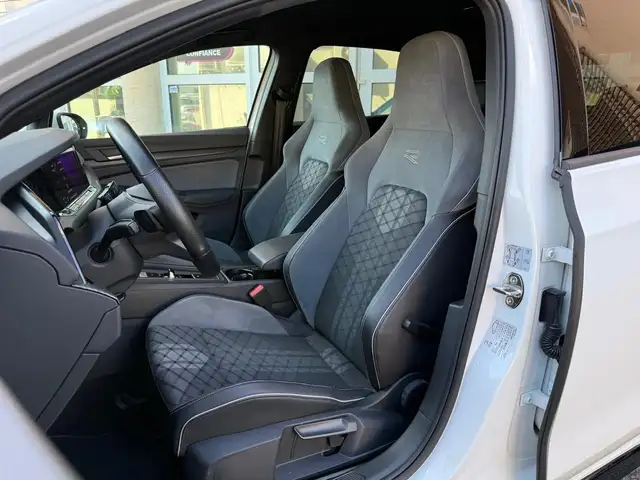 Volkswagen Golf view 10