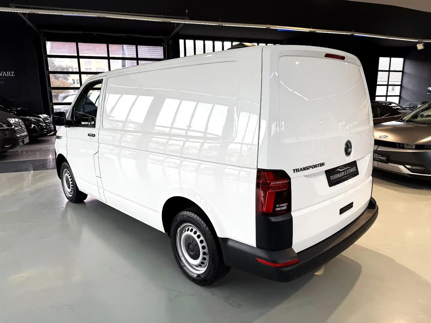 Volkswagen T6 Transporter T6 Kasten 6.1 DSG+NAVI+Standh+LED+ACC+AHK+Rfkam Weiß - 2