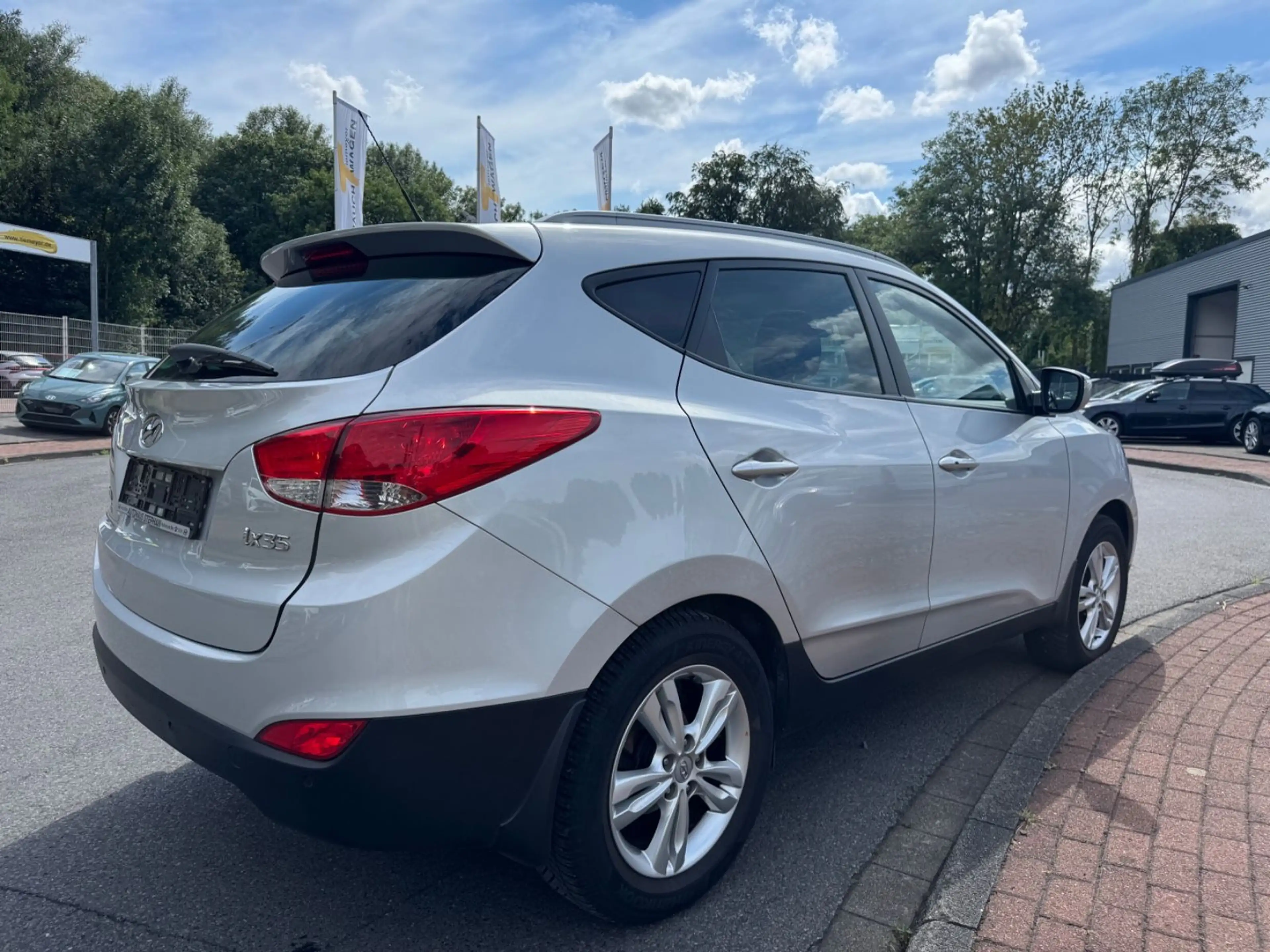 Hyundai iX35 PREMIUM/AUTOMATIK/2.HD/NAVI/LEDER/PANO/ALU/59TKM — photo 5