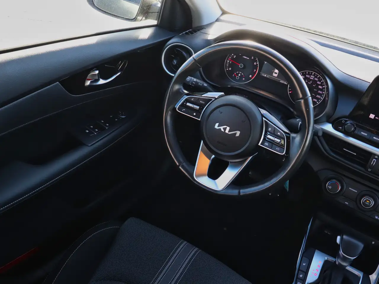 Kia Forte снимка Kia Forte