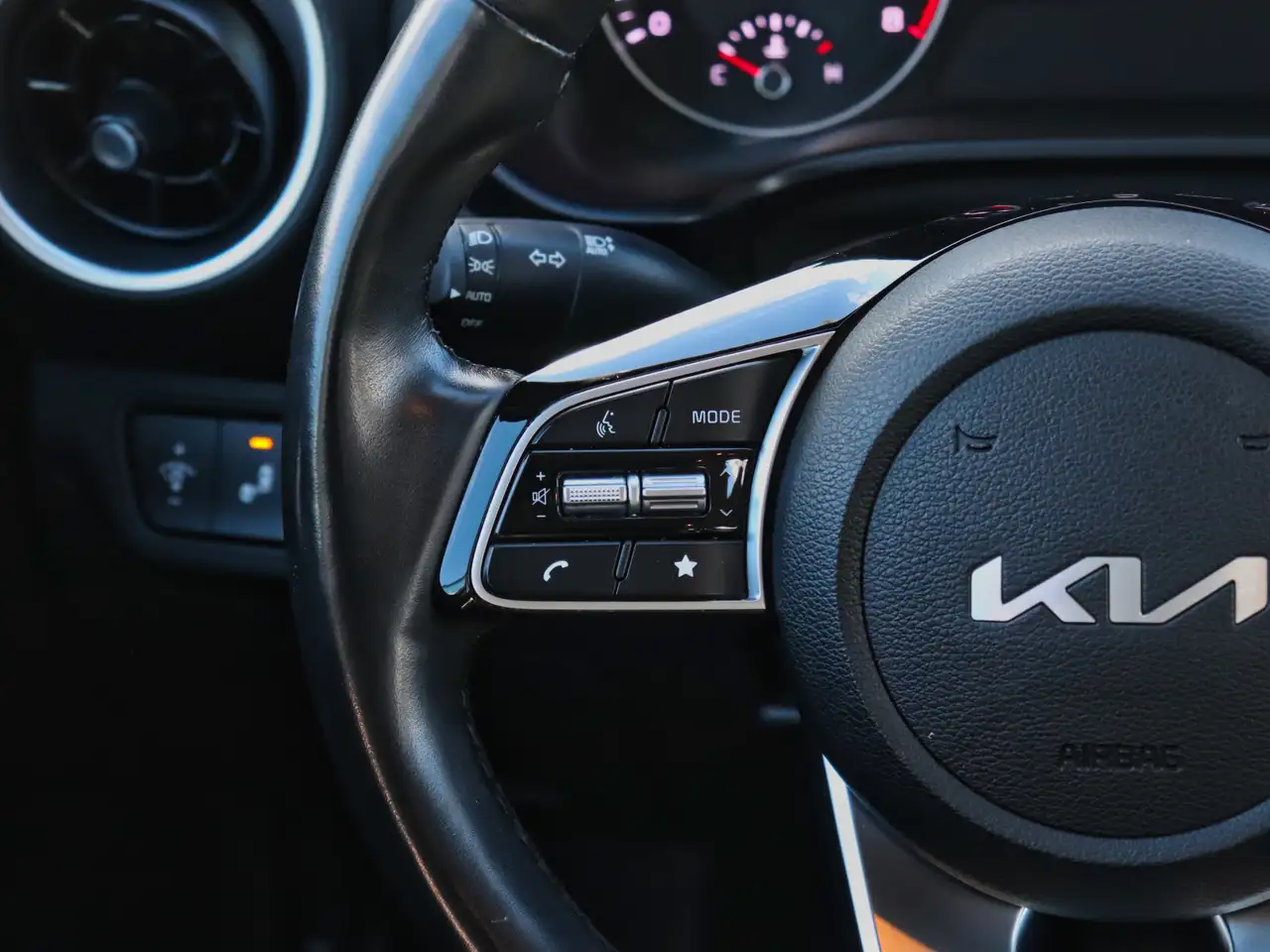 Kia Forte снимка Kia Forte