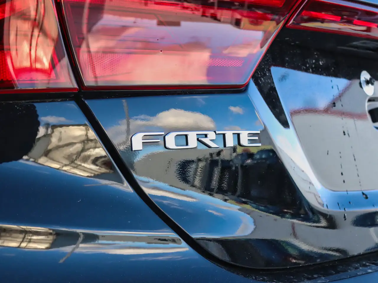 Kia Forte снимка Kia Forte
