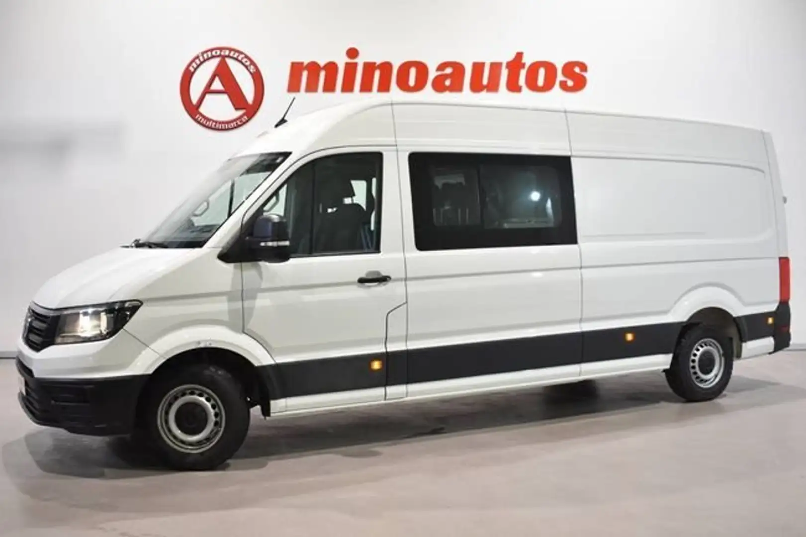 Volkswagen Crafter FURGÓN COMBI 35 L4H3 2.0 TDI 140 CV 7 PLA Blanco - 1