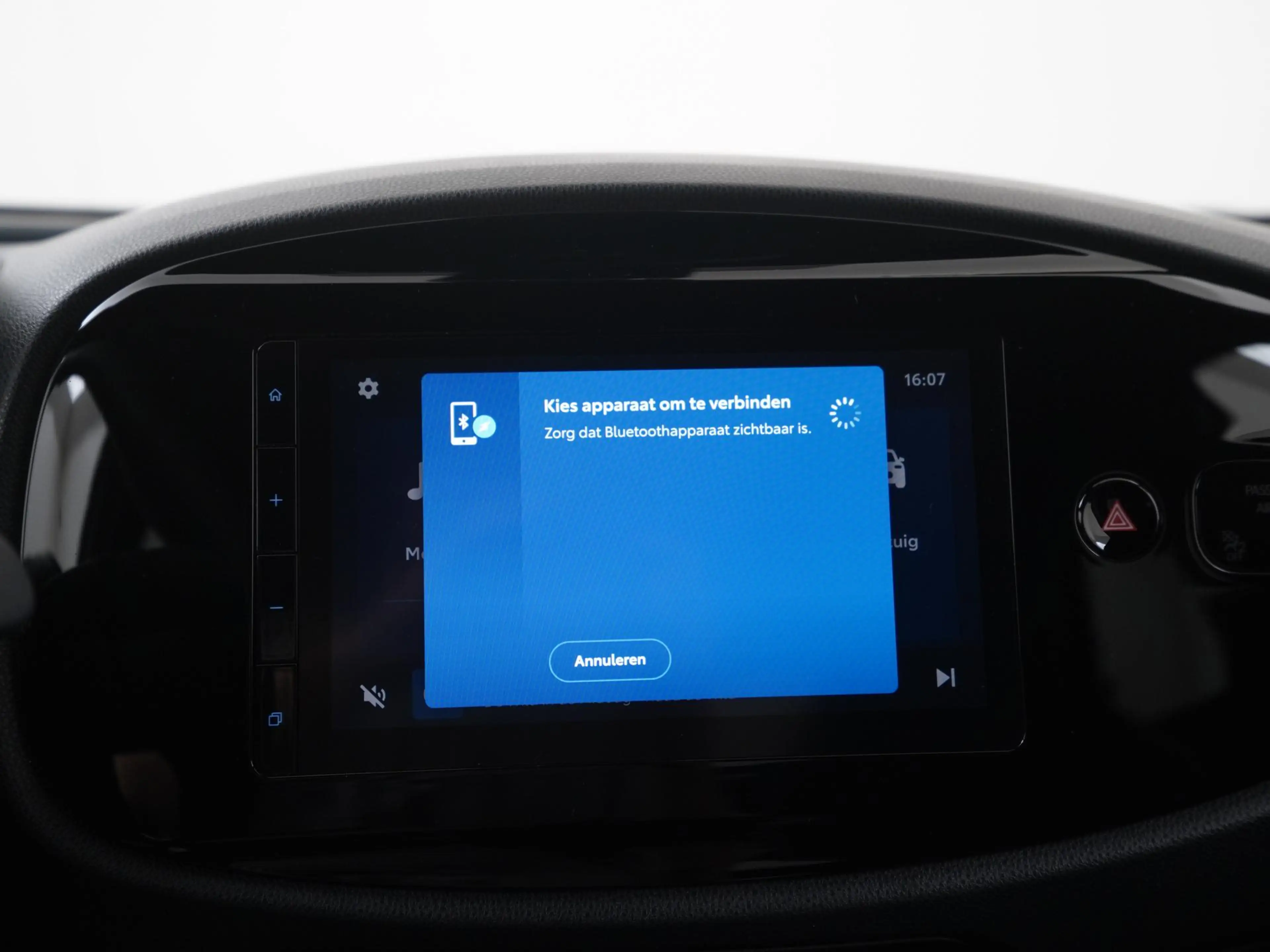 Toyota Aygo X 1.0 VVT-i S-CVT Pulse Two-Tone Automaat | Camera | — photo 15
