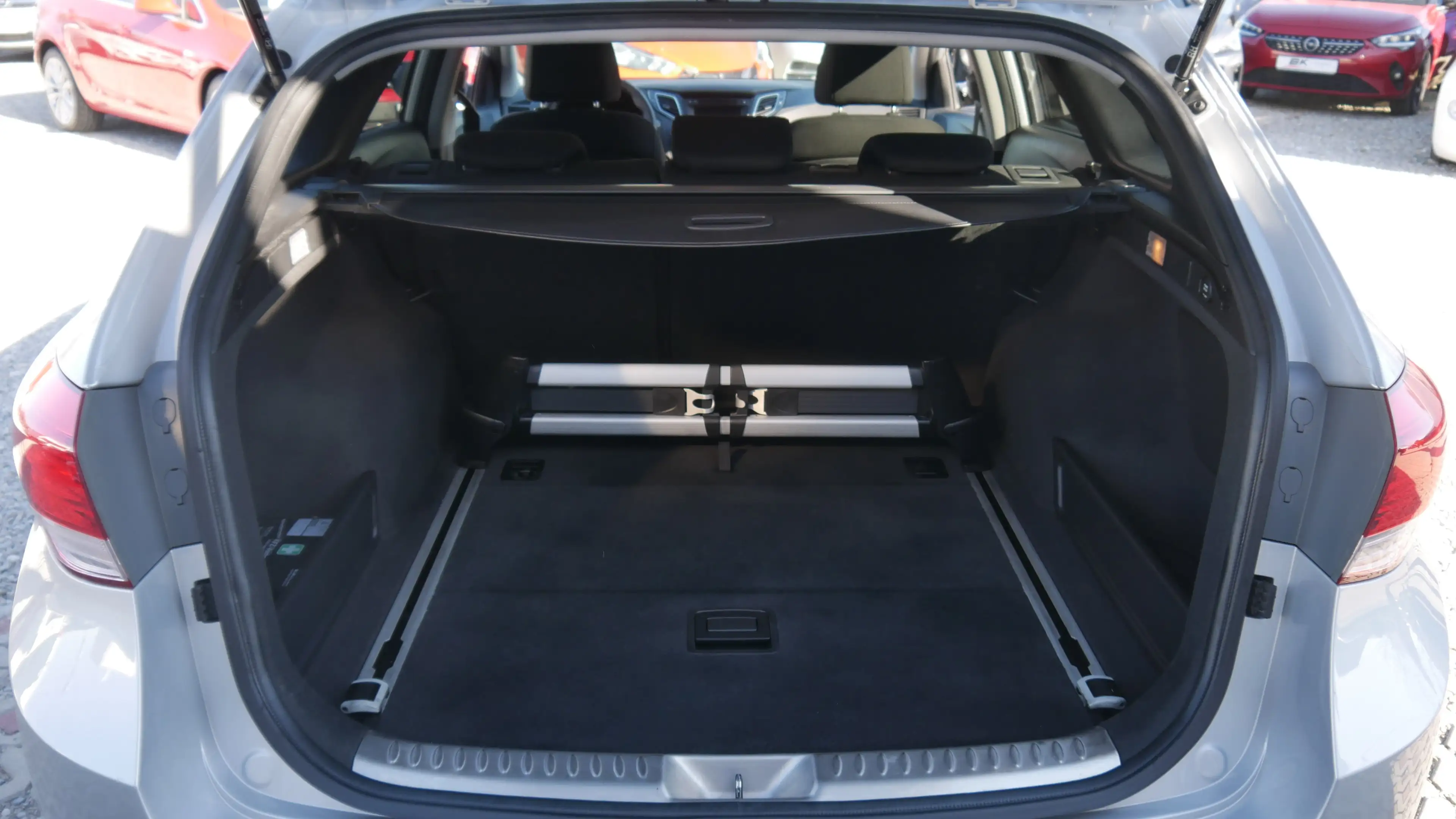 Hyundai i40 Rückfahrkamera Lenkrad,- Sitzheizung Klima AUX — photo 14