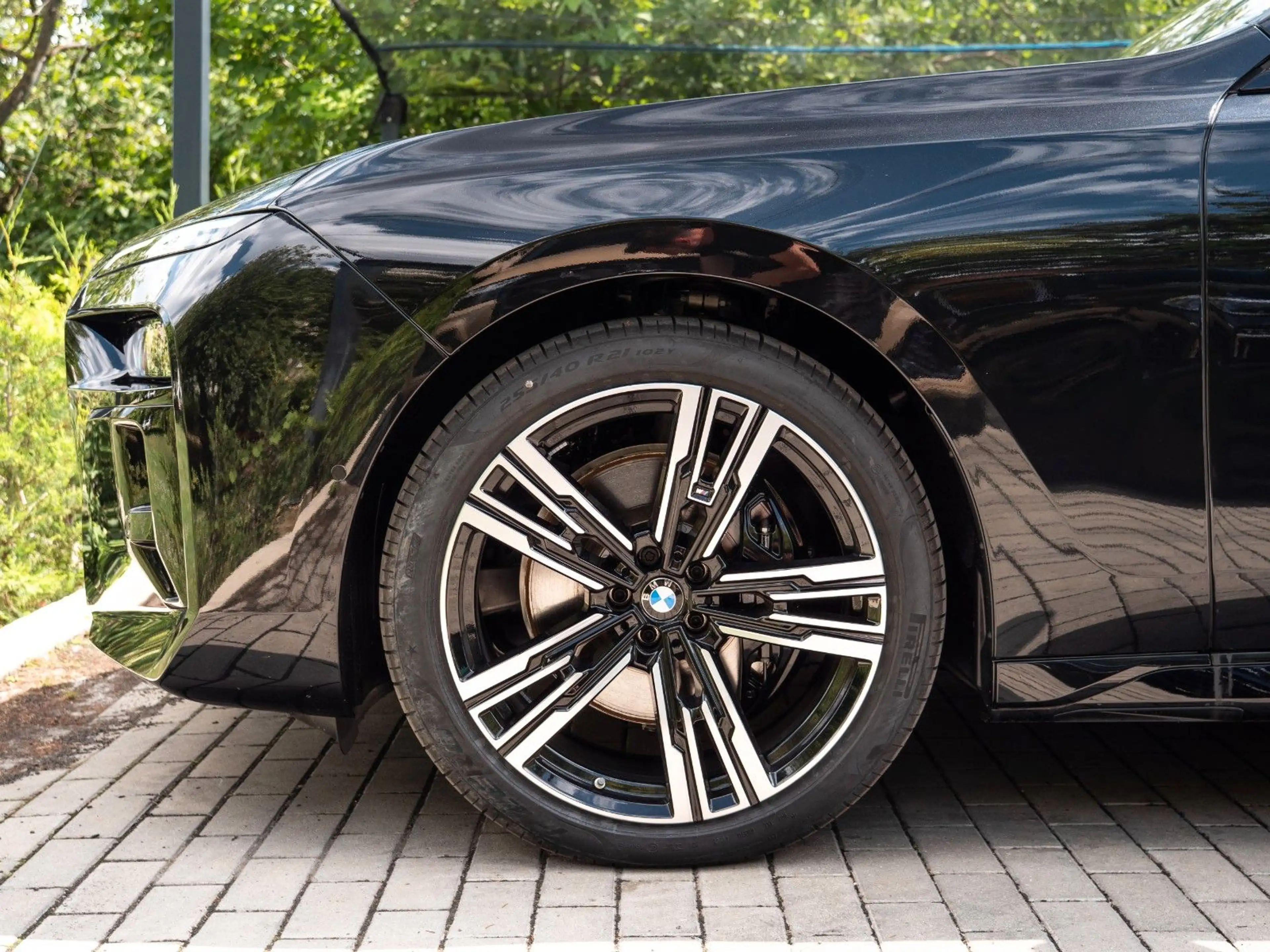BMW 740 d M SPORT PRO.INDIVIDUAL.MASSAGE.SKY.5/100 — photo 11