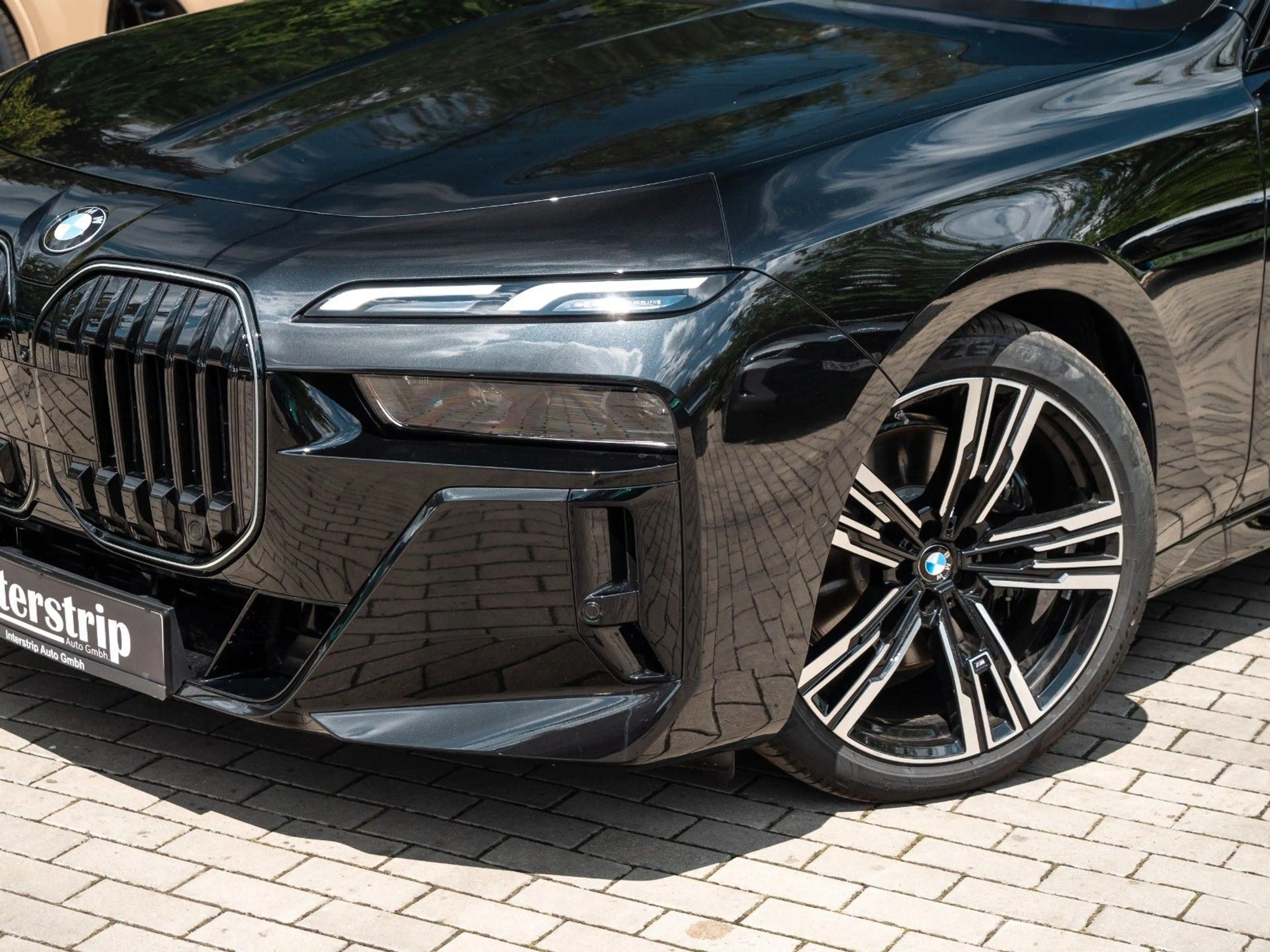 BMW 740 d M SPORT PRO.INDIVIDUAL.MASSAGE.SKY.5/100 — photo 8