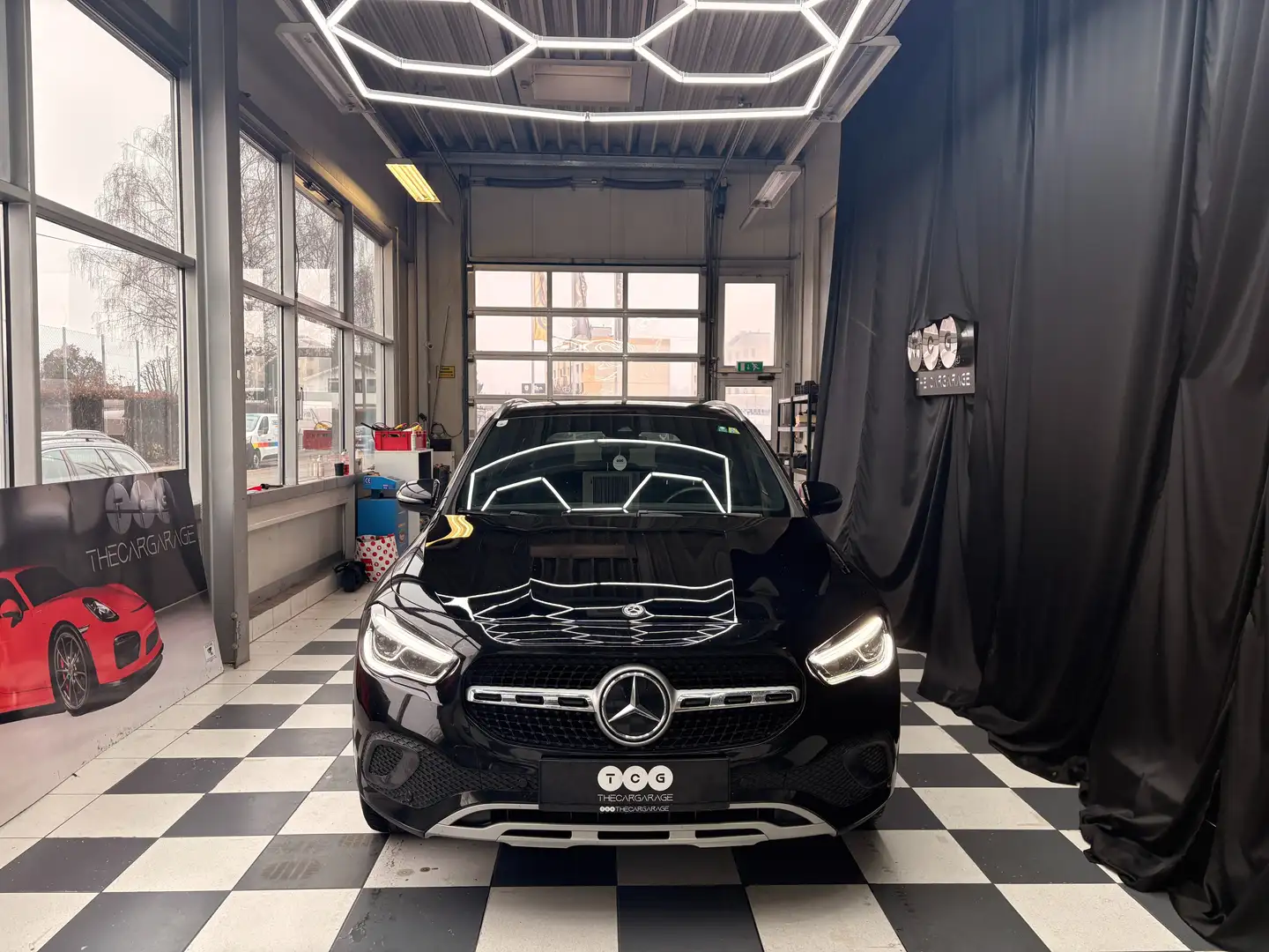 Mercedes-Benz GLA 200 GLA 200 d (247.712) Schwarz - 2