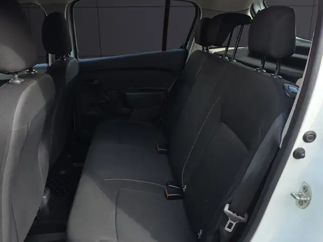 Dacia Sandero view 9