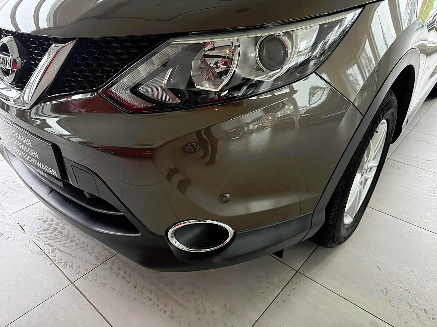 Nissan Qashqai 1,5 dCi 360° Braun - 2
