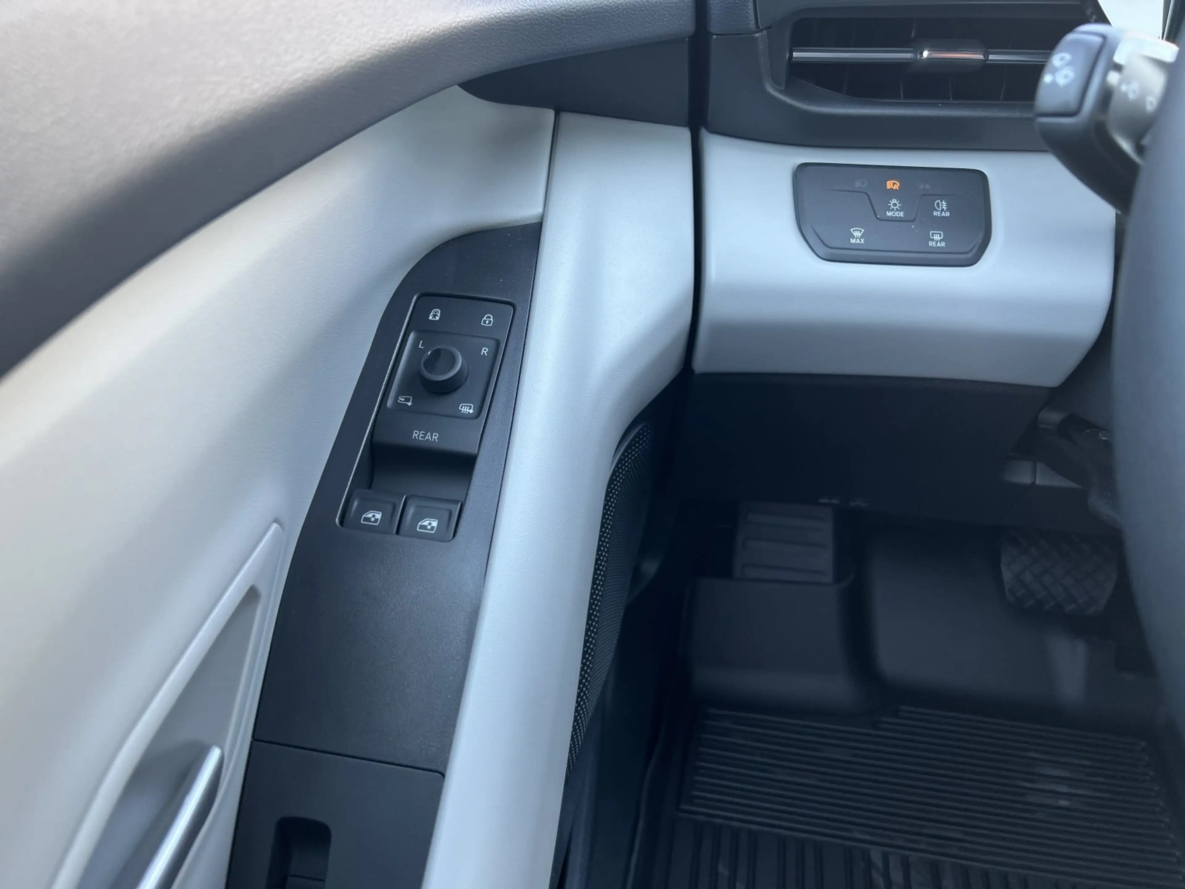 Ford Capri Extenden Range 210kW RWD — photo 13