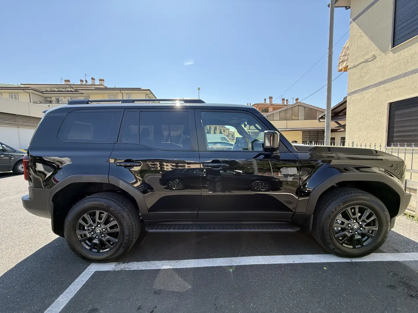Toyota Land Cruiser Prado Comfort - 2