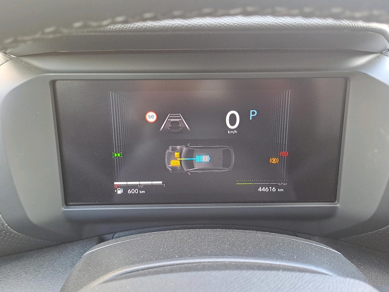 Citroen C4 1.2 Hybrid 136 Max | Achteruitrijcamera | Apple Ca — photo 13