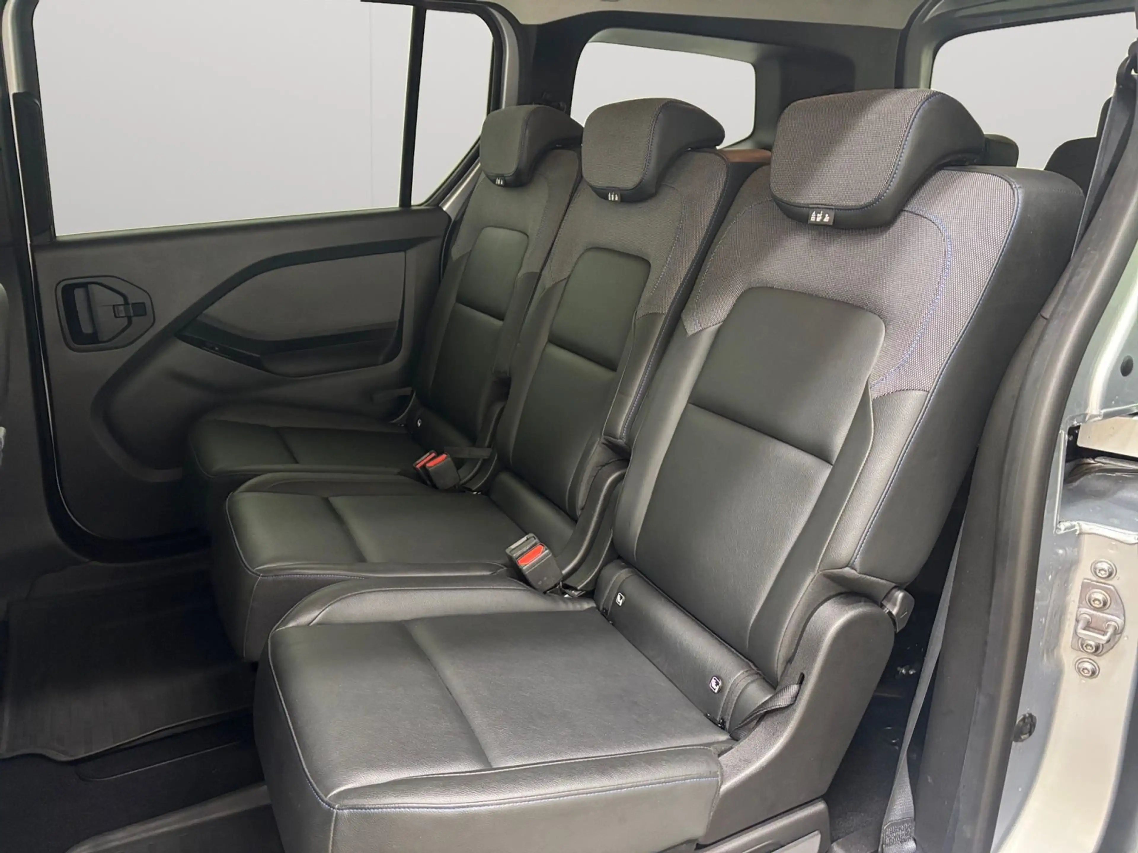 Nissan Townstar 1.3 DIG-T Tekna AUT L2H1 7 PL 360° Camera Carplay Leder Zetelverwarming Trekhaak — photo 8