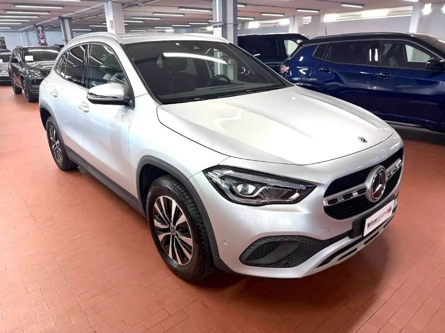 Mercedes-Benz GLA 250 e Hybrid Plug-In EQ Auto. Premium *OFFERTA PROMO* Argento - 2